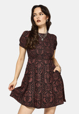 Annabel Umkehren Rabe Druck Gerafft Mini Kleid
