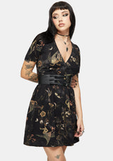 Harpyiai Druck Knopf Hoch Mini Kleid