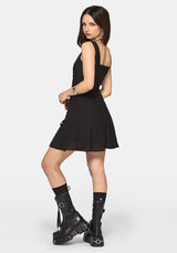 Tasmina Schnürung Vorderseite Minikleid