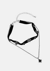 Crucentia Gelagert Halsband