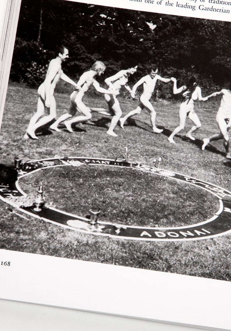 A New History Von Witchcraft :