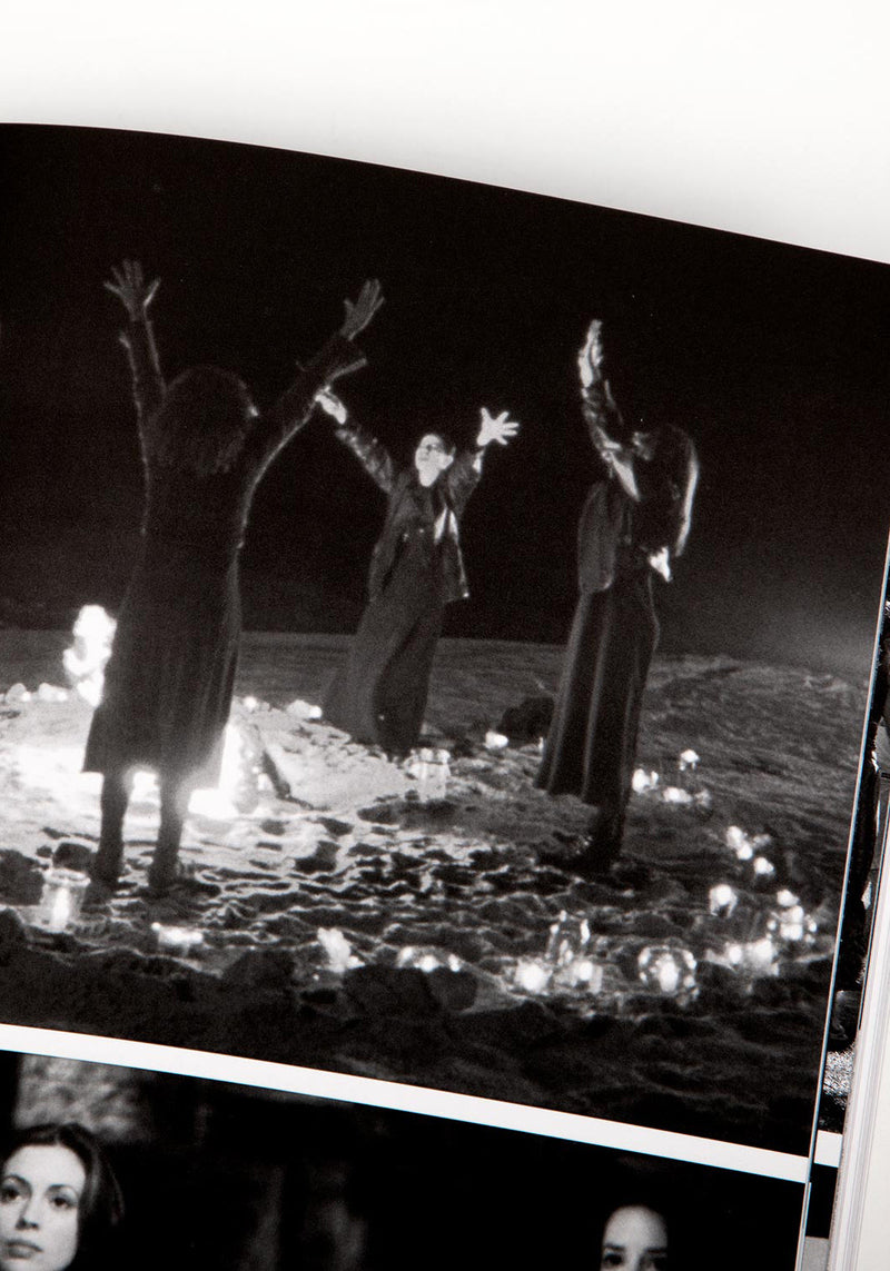 A New History Von Witchcraft :
