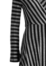 Roxy Glitzer Stehkragen Wickel Kleid