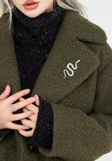 Gorgon Bouclé Oversize Mantel Mit Schlange Brosche -