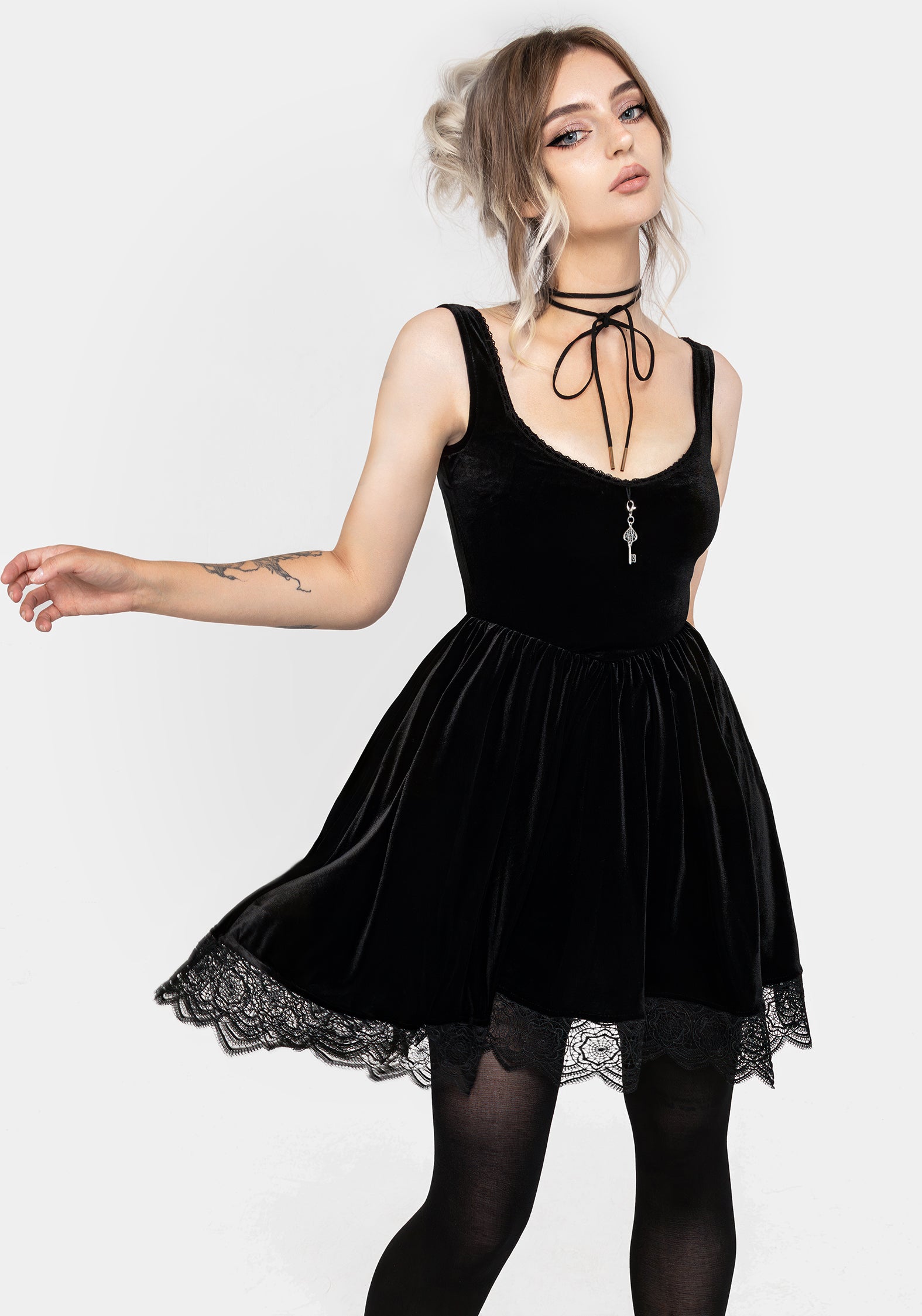 Orbweb Spitze Saum Velours Mini Kleid