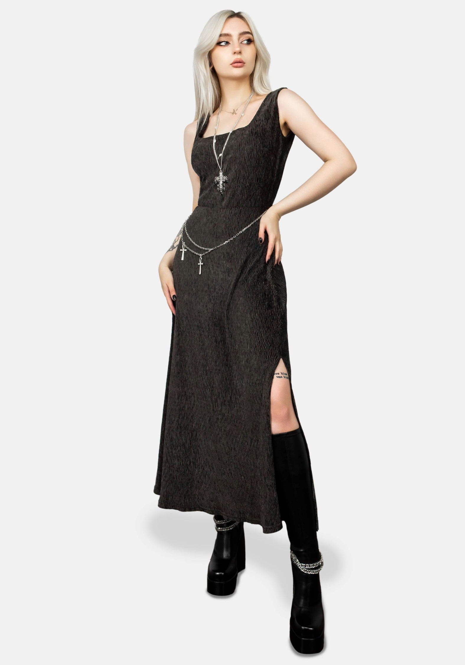 Thekla Kleid Mit Anhänger Gürtel