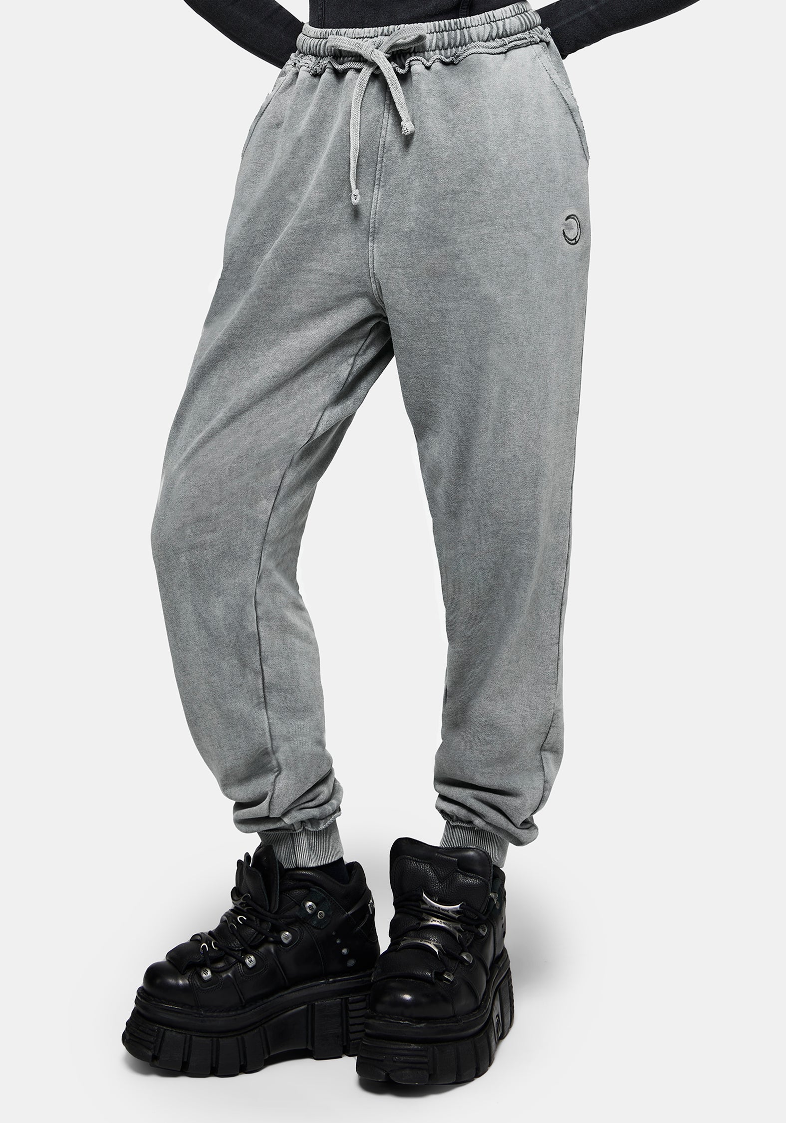 Sylph Fallen Taube Bestickt Mit Manschetten Jogger