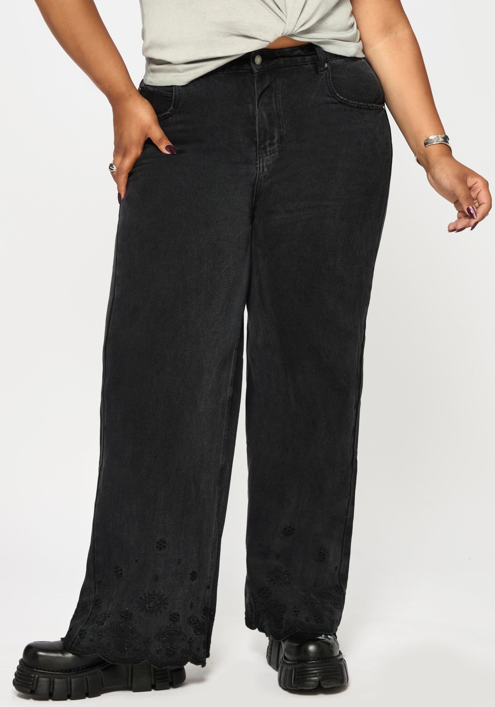 Ayr Broderie Gerade Bein Denim Jean