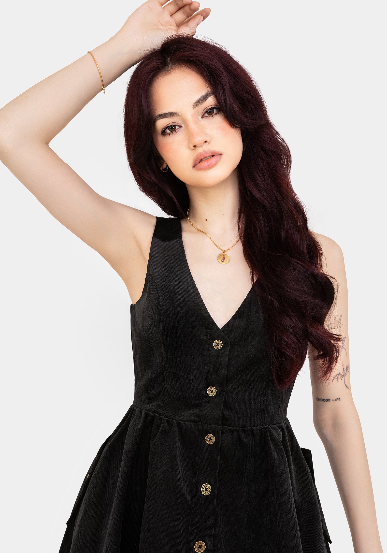 Iris Knopf Hoch Schürzenkleid Mini Kleid