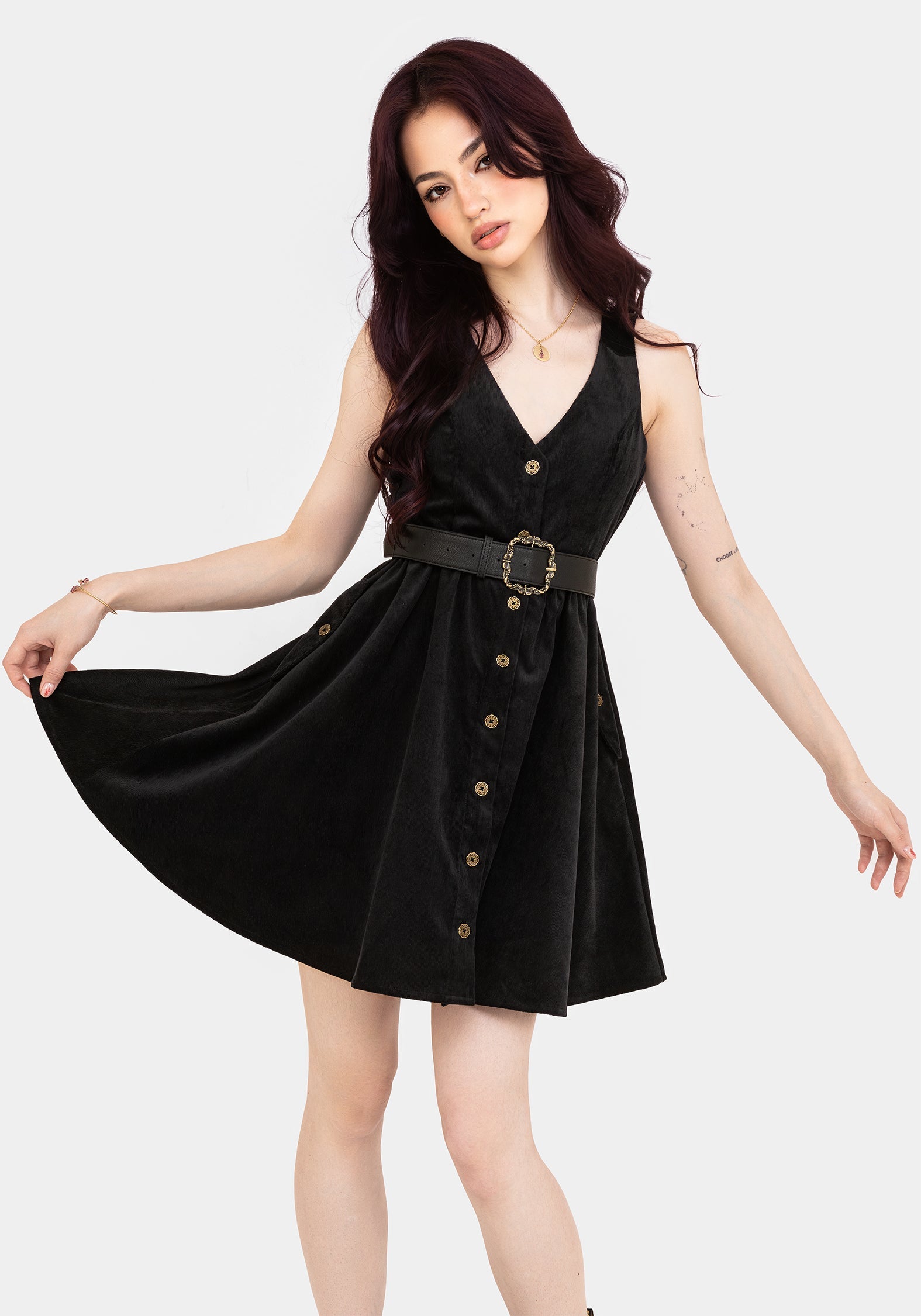 Iris Knopf Hoch Schürzenkleid Mini Kleid
