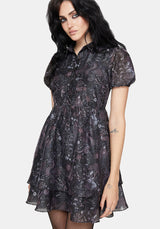 Haunt Medieval Druck Chiffon Smocked Mini Kleid