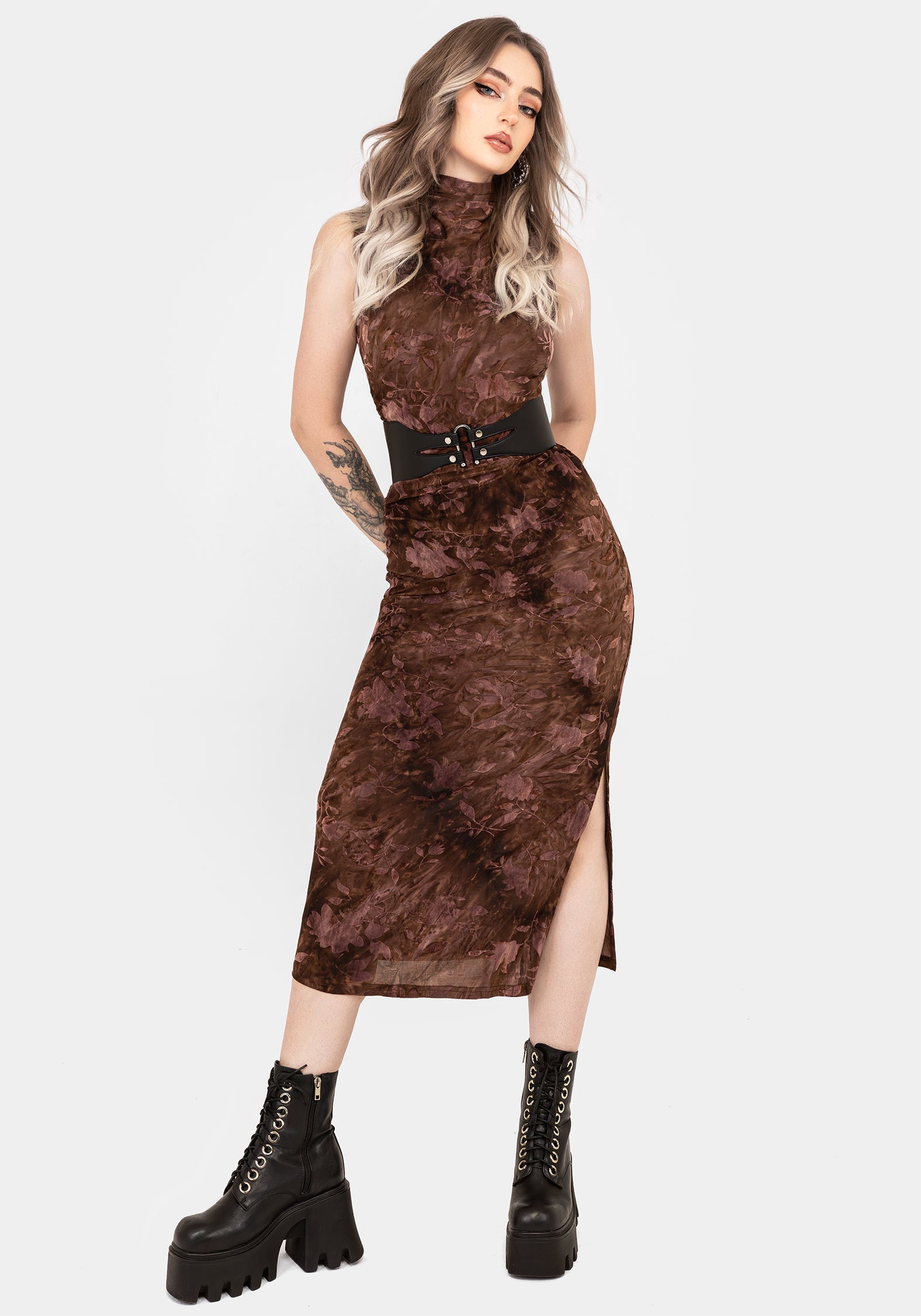 Serenade Hoch Hals Gerafft Blumenmuster Midaxi Kleid
