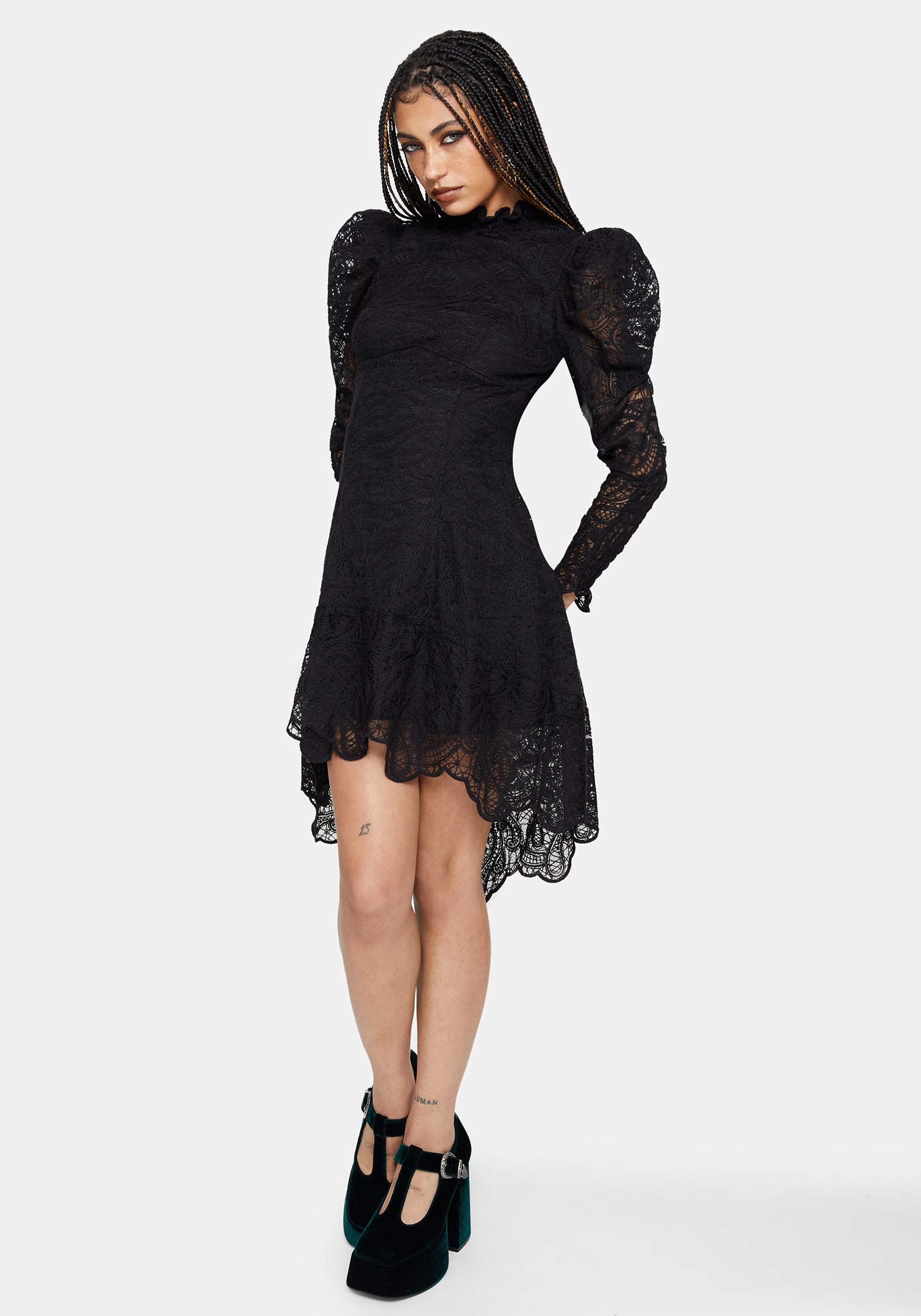 Lyra Hoch Hals Spitze Mini Kleid