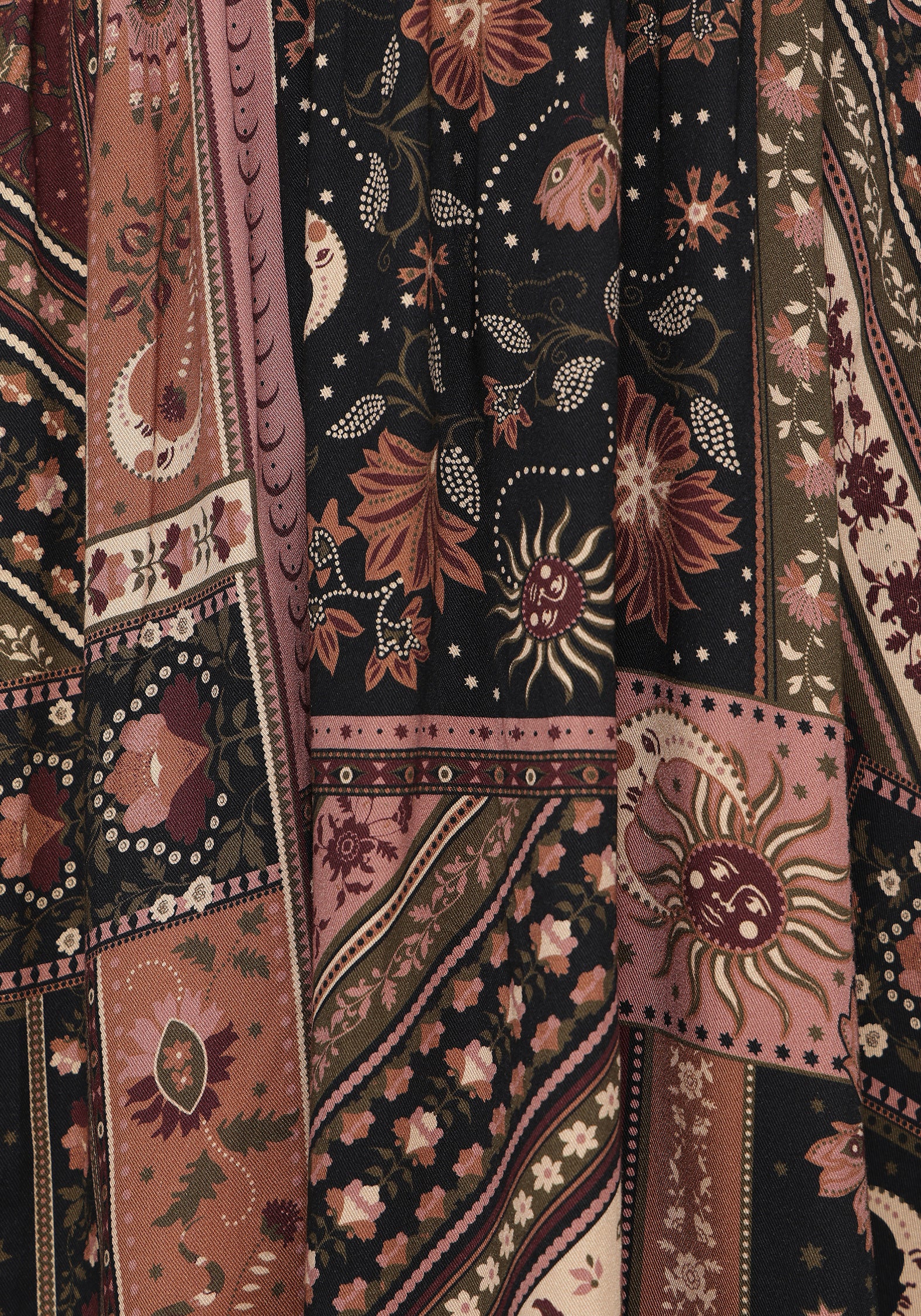 Nola Folklore Patchwork Print Minikleid
