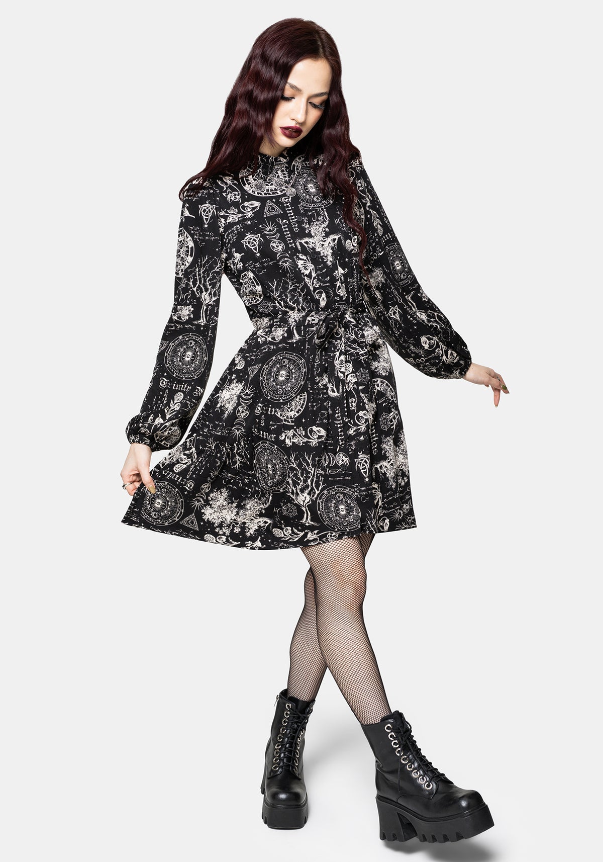 Trinity Mond Gestuft Knopf Hoch Mini Hemd Kleid