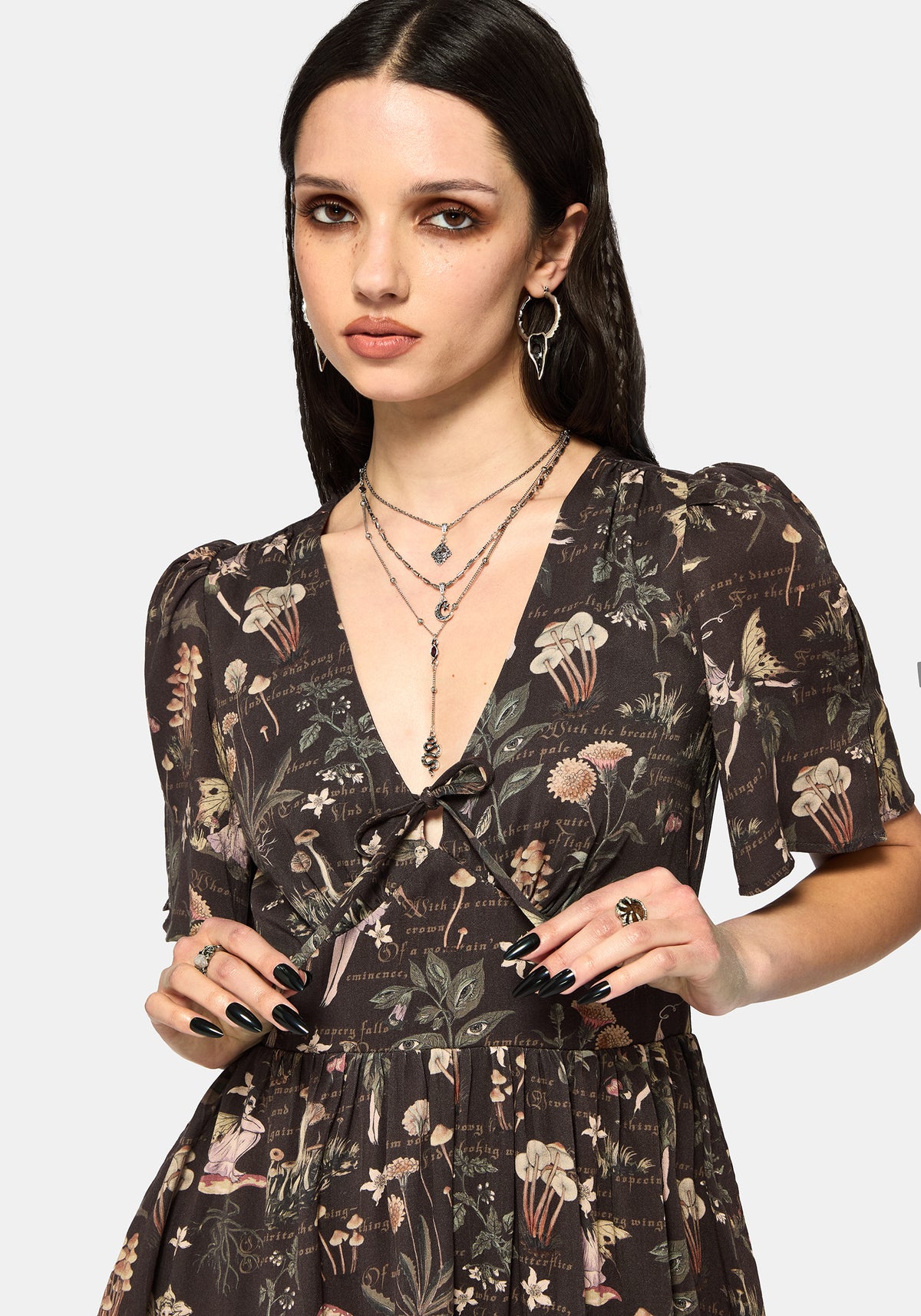 Faela Fee V-Ausschnitt Krawatte Mini Kleid