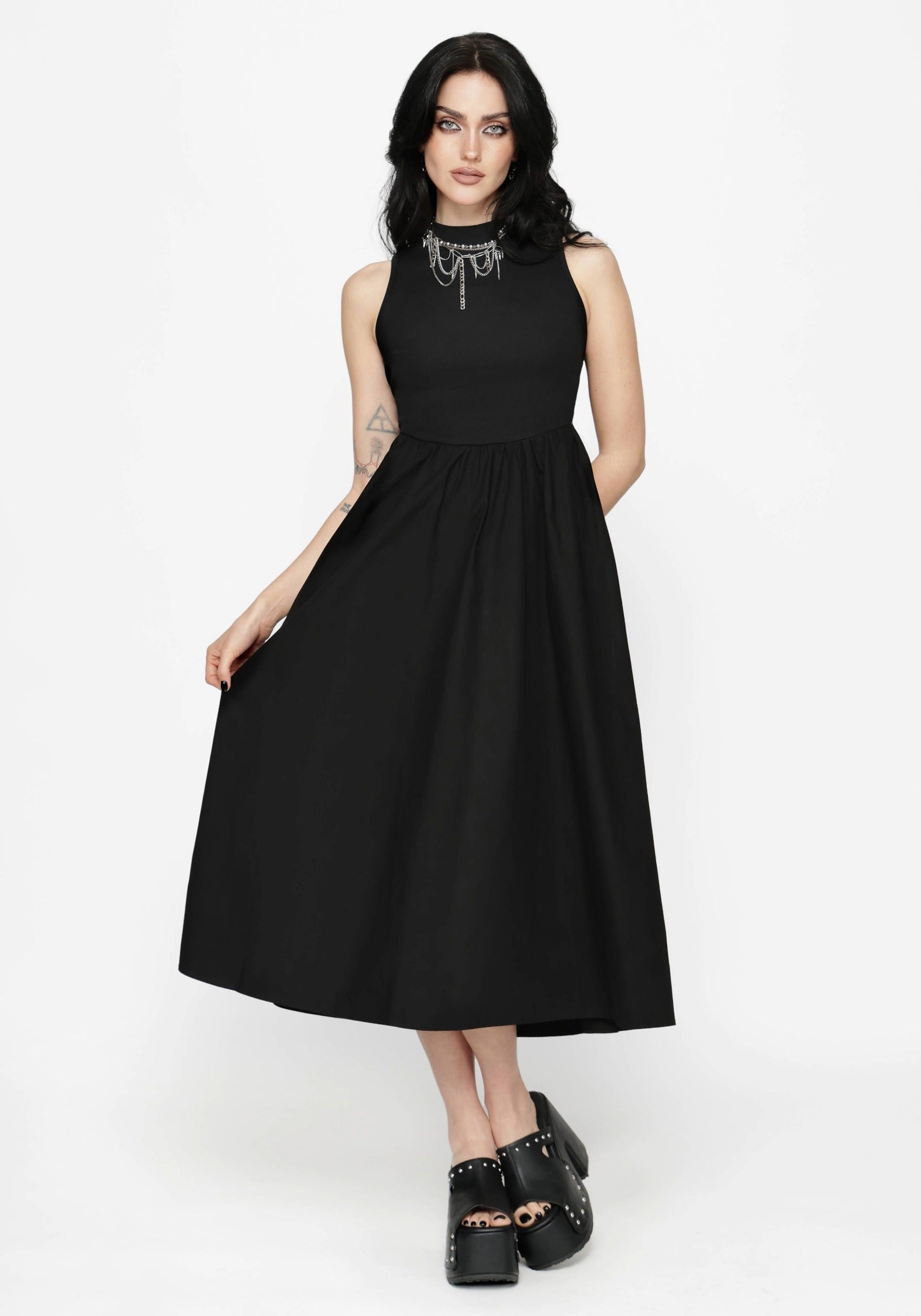 Morthira Open Back Lace Up Midaxi Dress