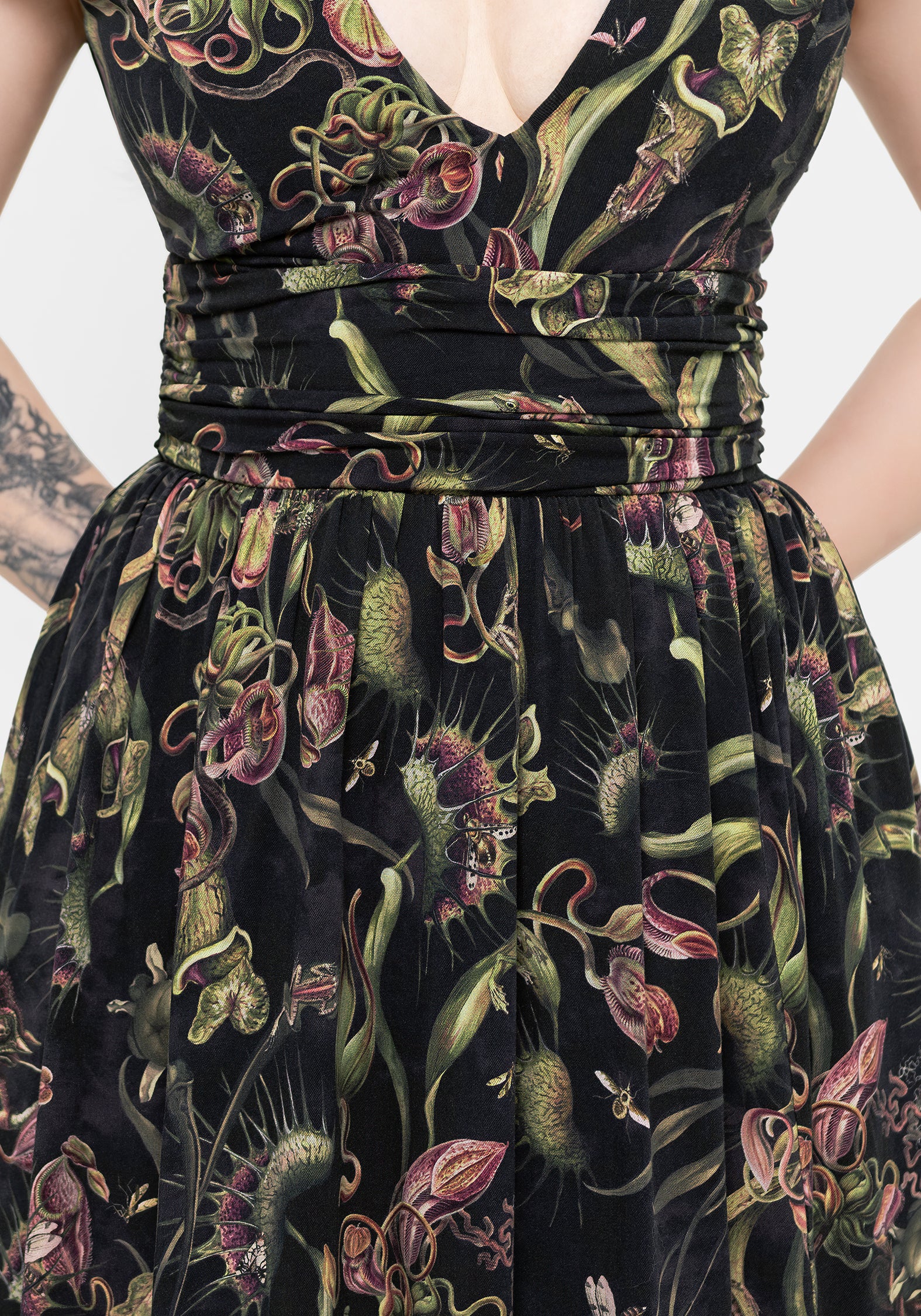 Dionaea Flytrap Print Plunge Maxi Dress