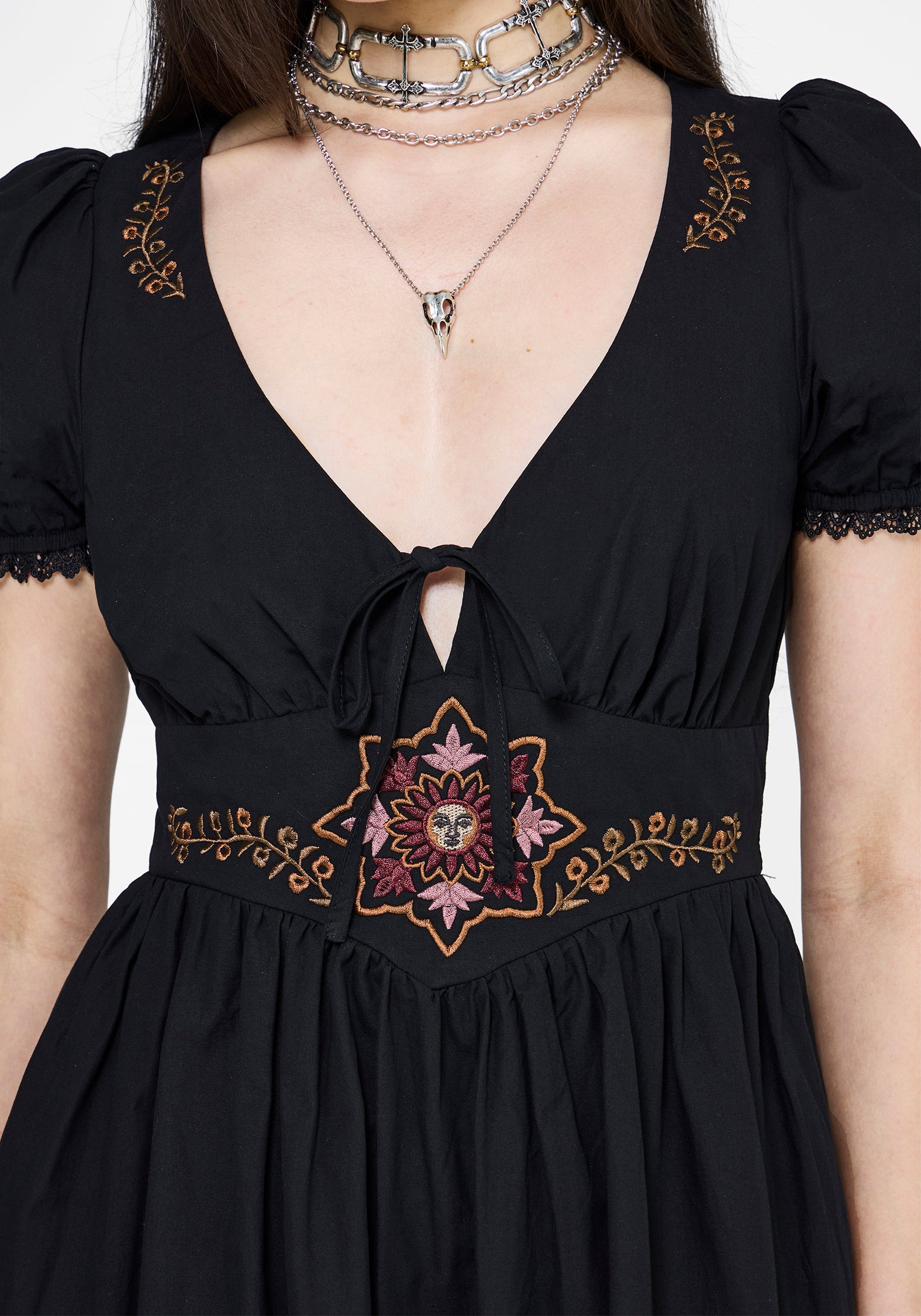 Arianwen Bestickt Puffärmel Ärmel Midaxi Kleid - Schwarz