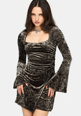 Nellie Grün Velours Slash Hals Minikleid