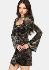 Nellie Grün Velours Slash Hals Minikleid