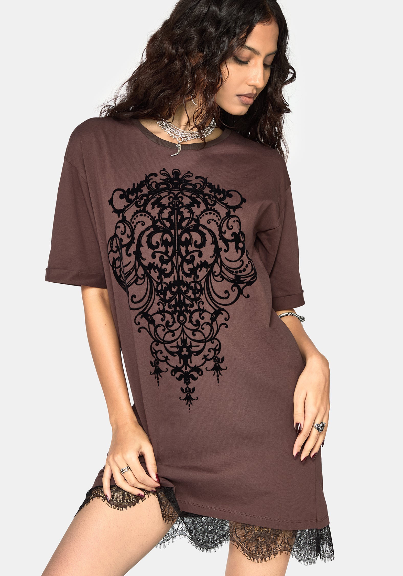 Leucosia Spitzenbesatz Graphic T-Hemdkleid