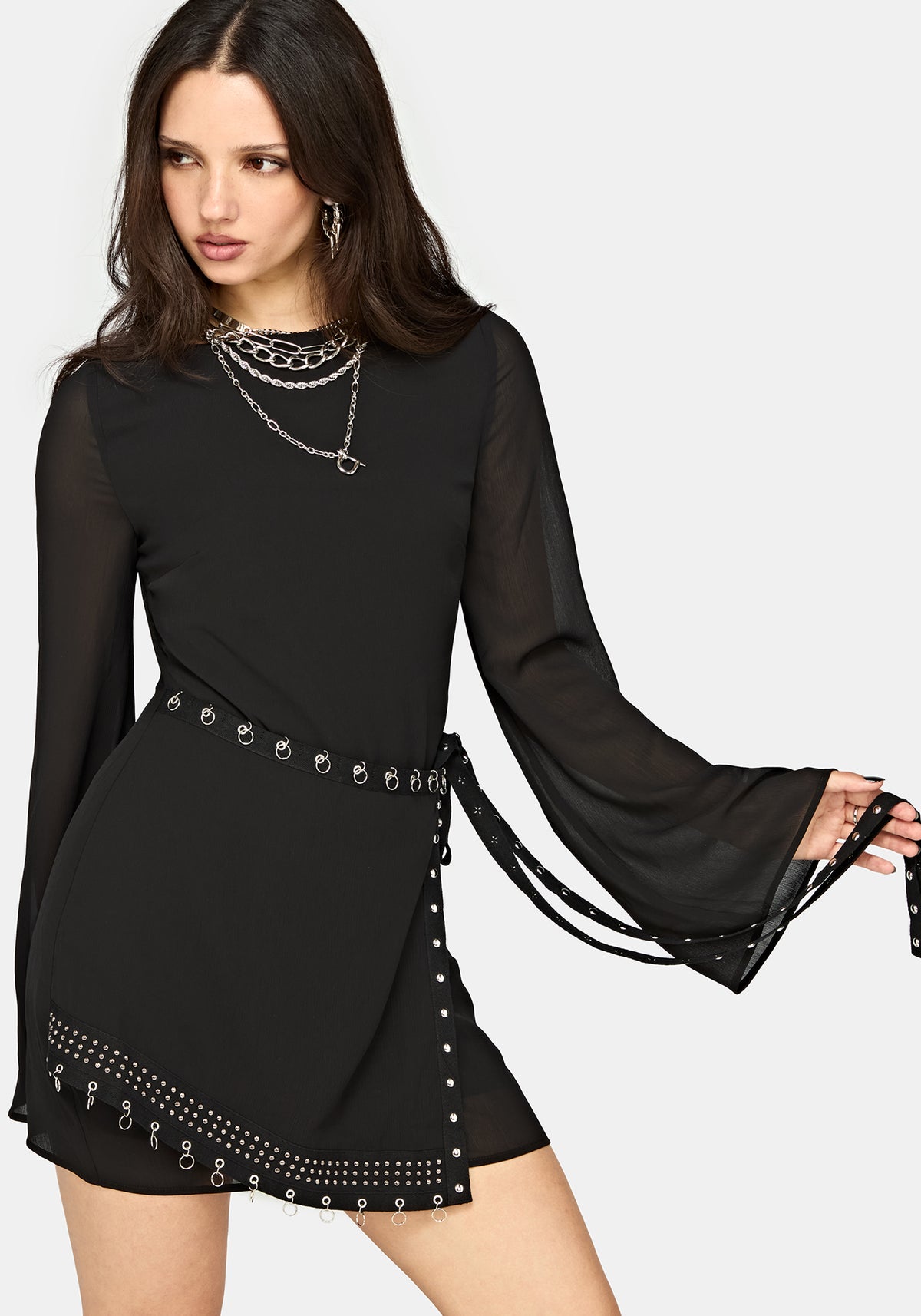 Emara Öse Piercing Wickel Vorderseite Minikleid