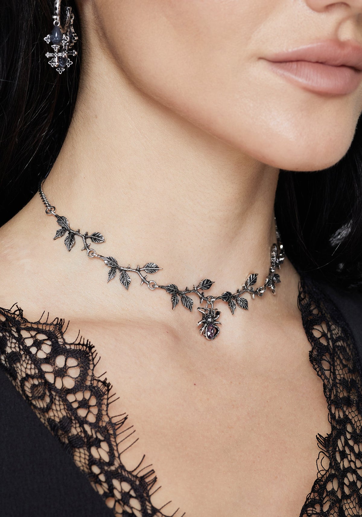 Rosethorn Spinne Halsband