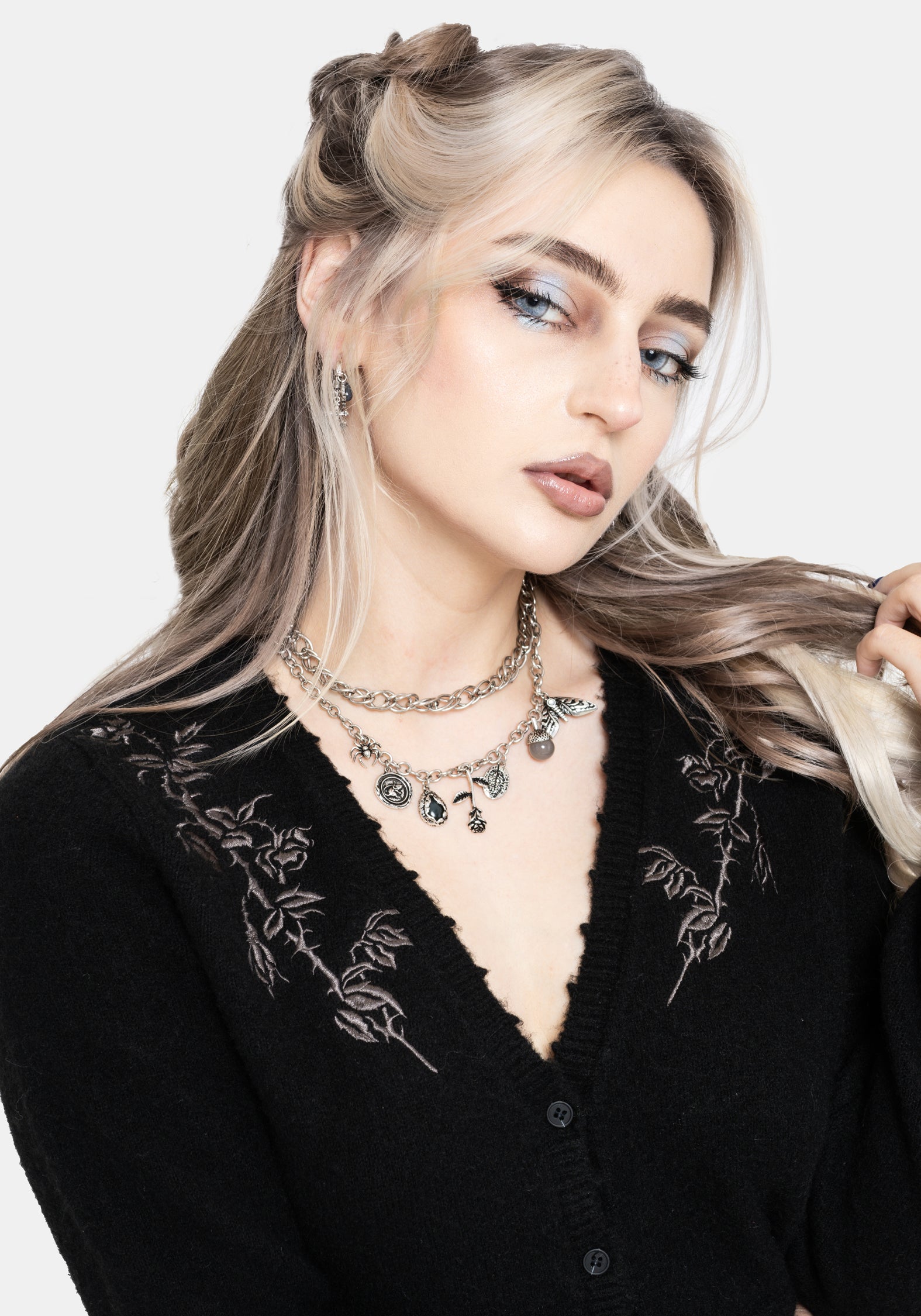 Rime Embroidered V-Neck Fitted Cardigan