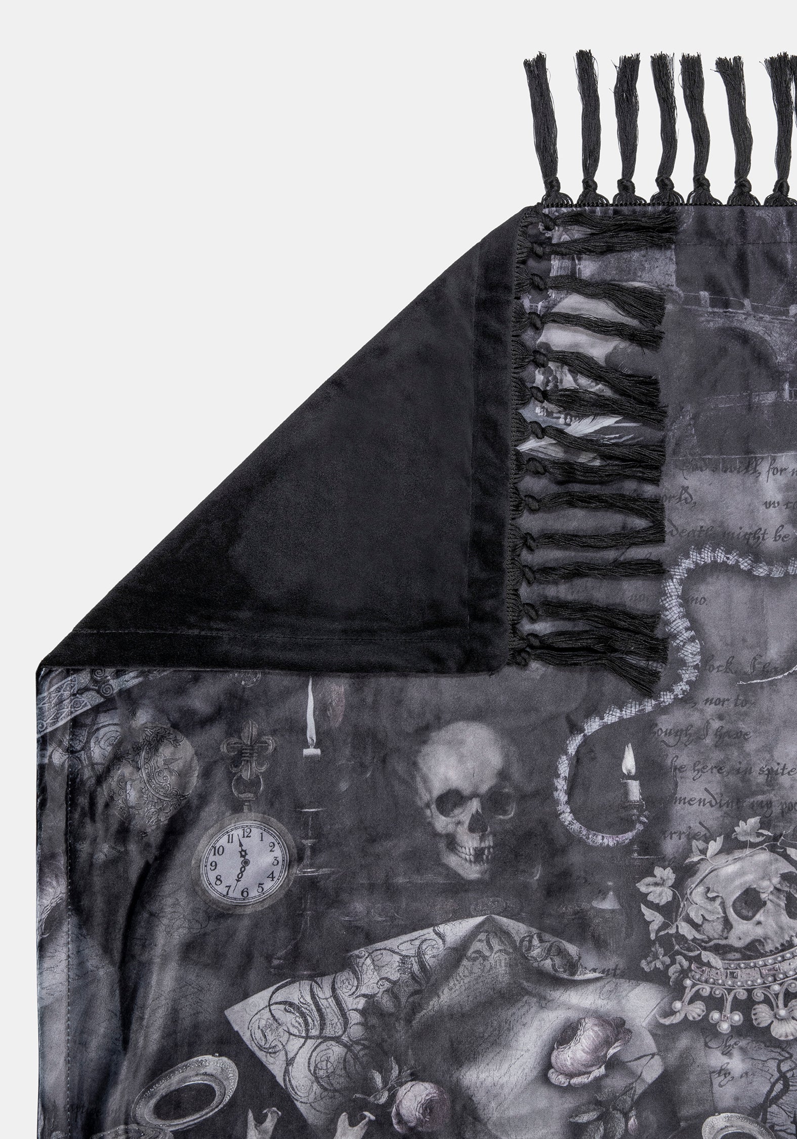 Nox Velvet Tassel Blanket