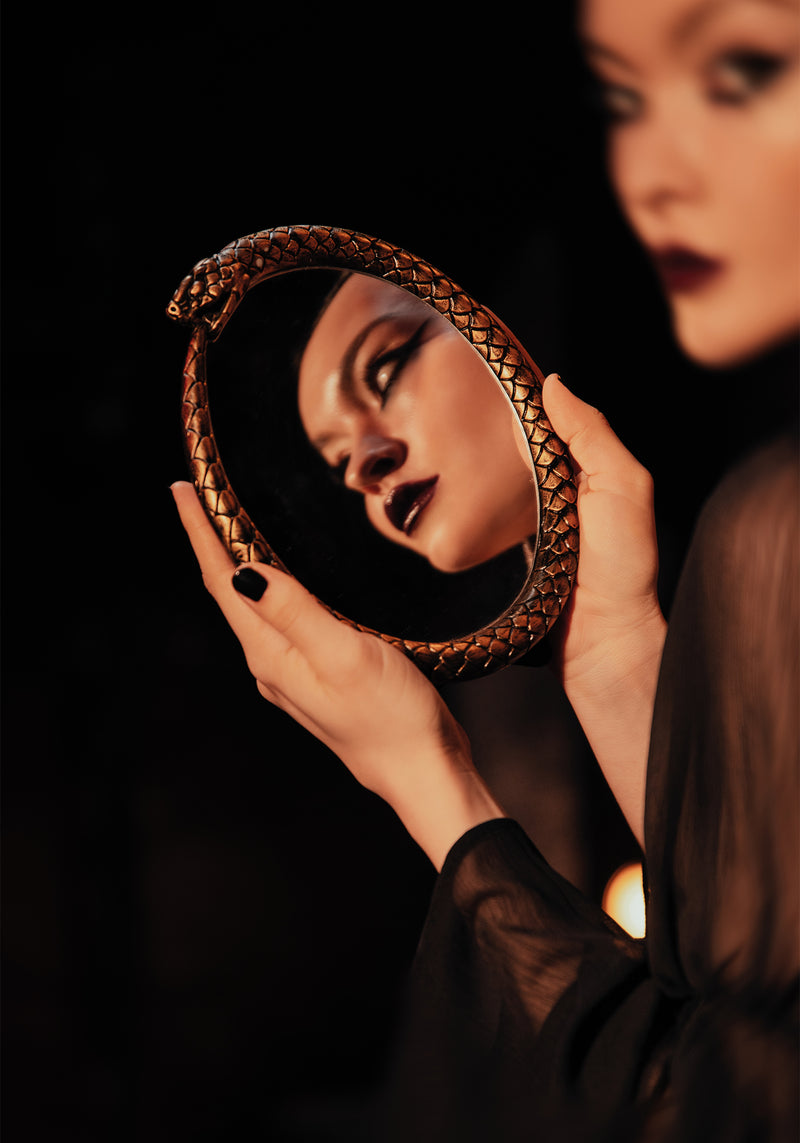 Schlange Mirror