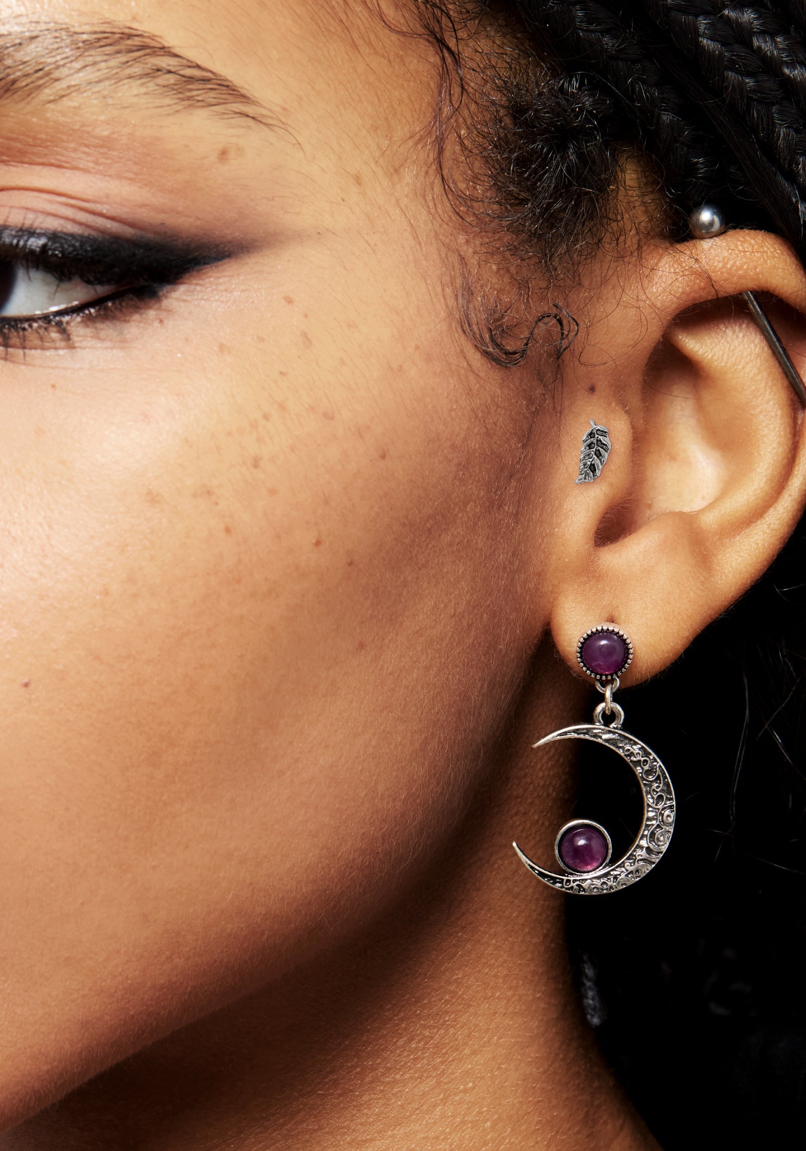 Nightbird Farn Blatt Helix Piercing
