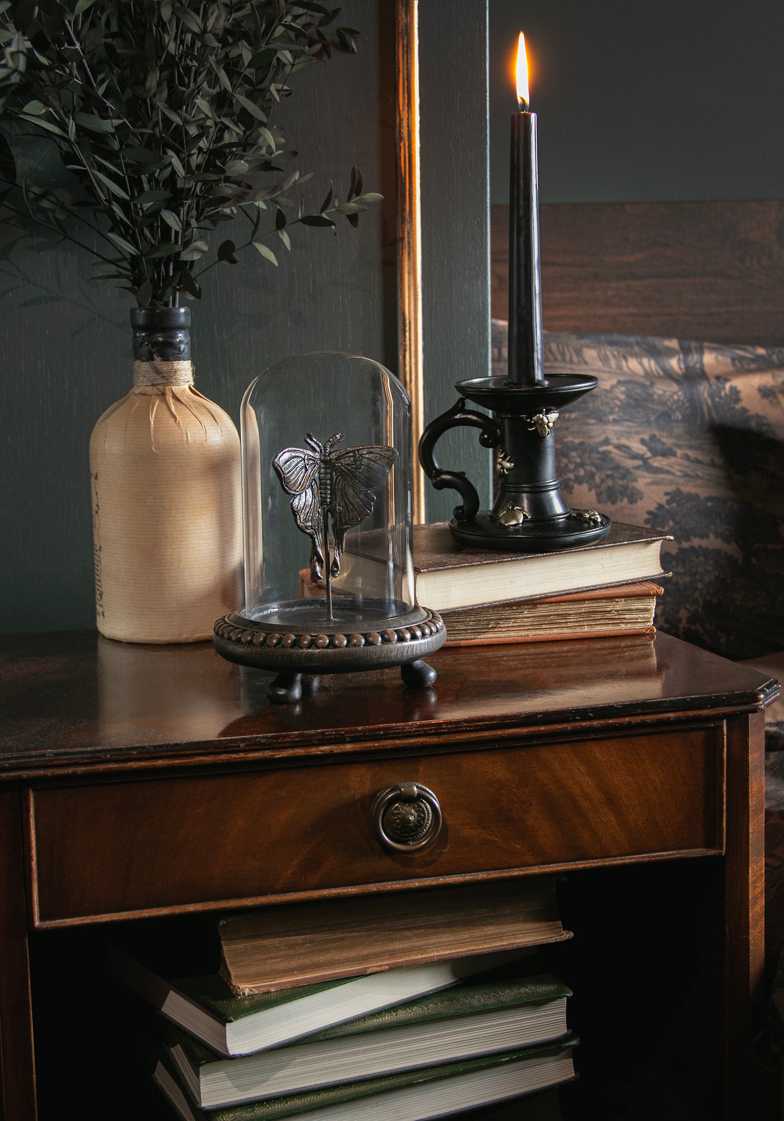 Luna Motte In Jar