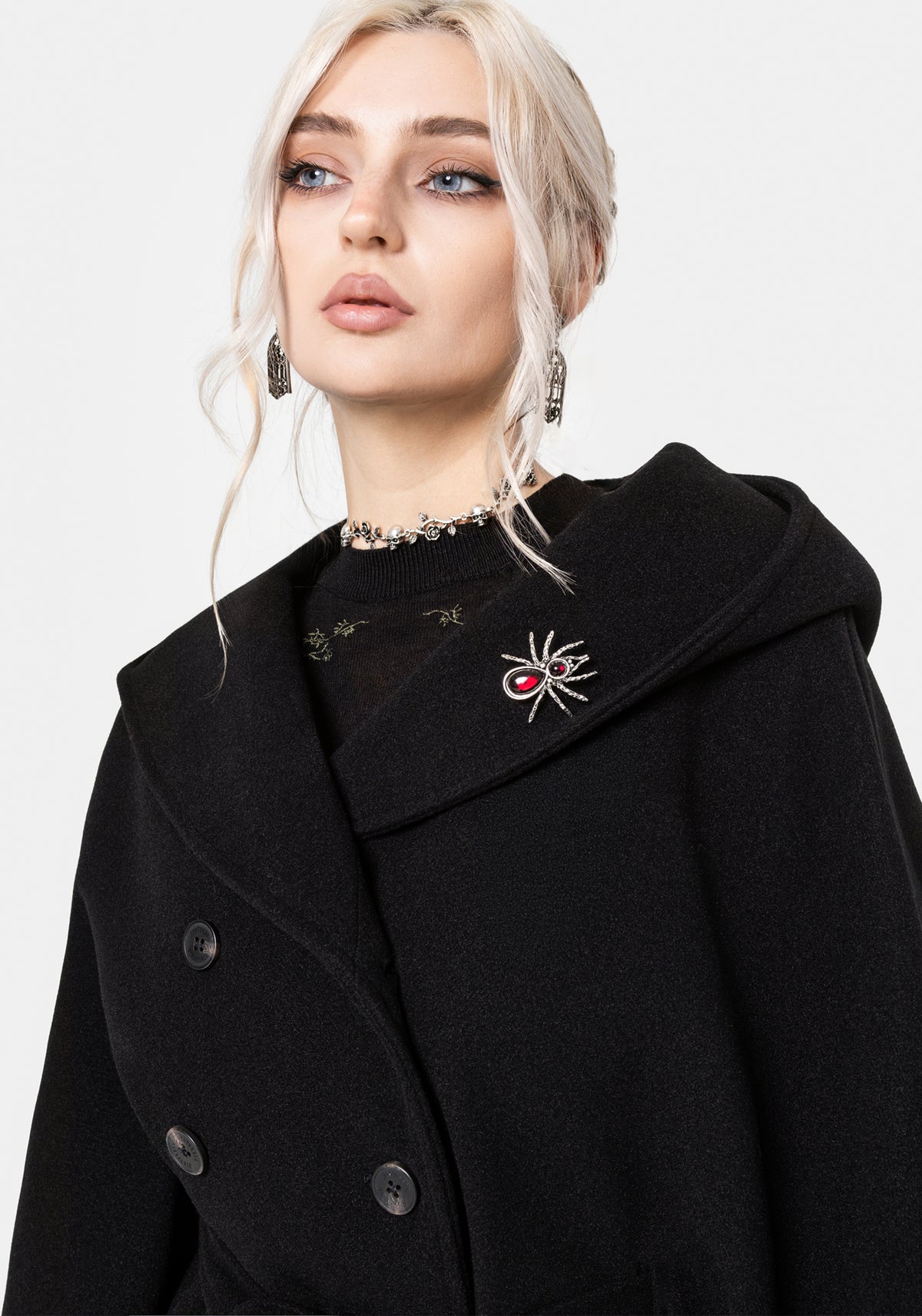 Althea Mit Kapuze Spider Pin Detail Cape