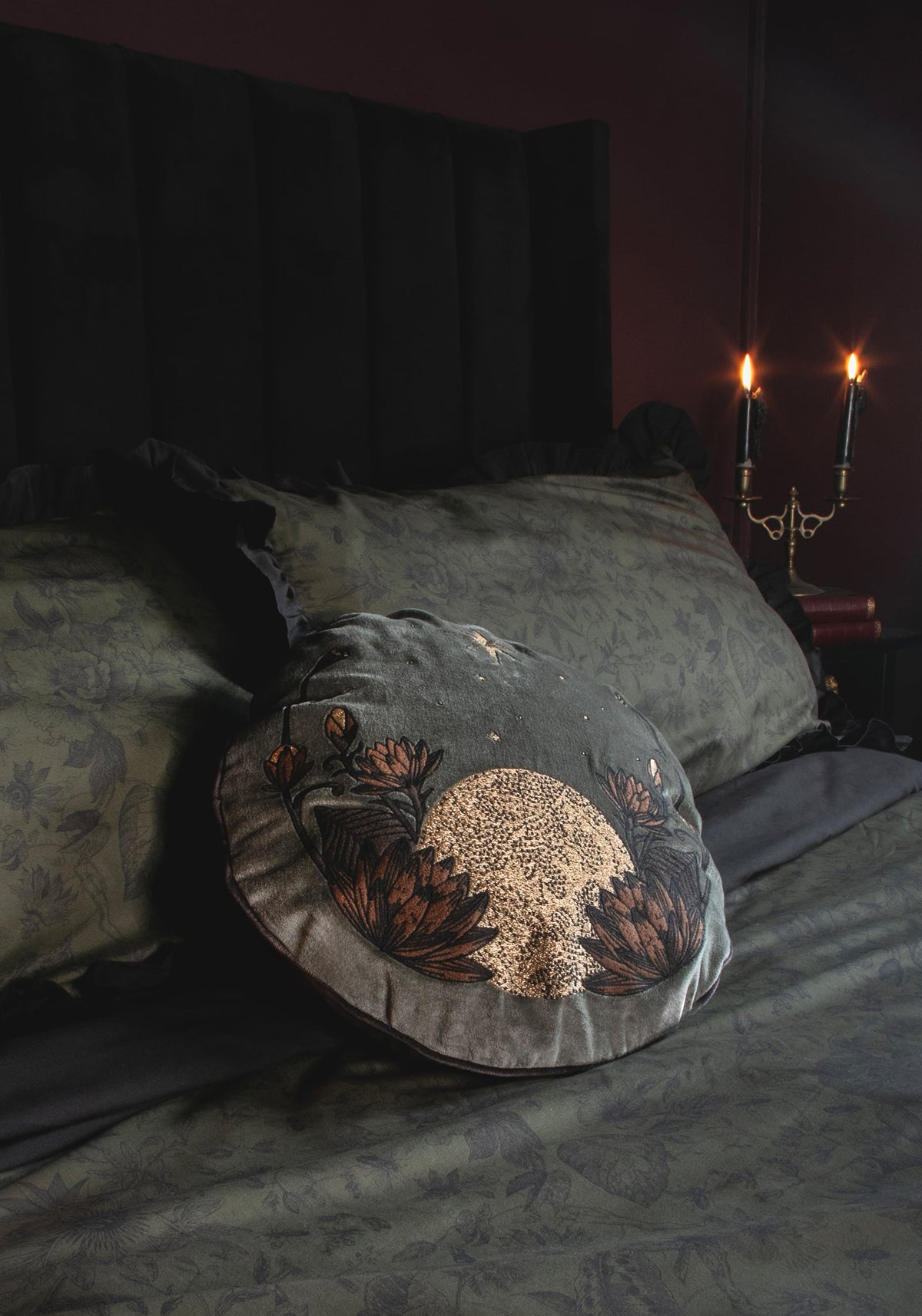 Opora Bestickt Blumenmuster Mond Round Kissen