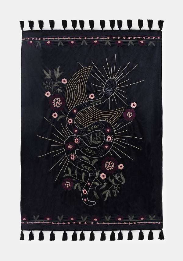 Kobra Embroidered Snake Blanket