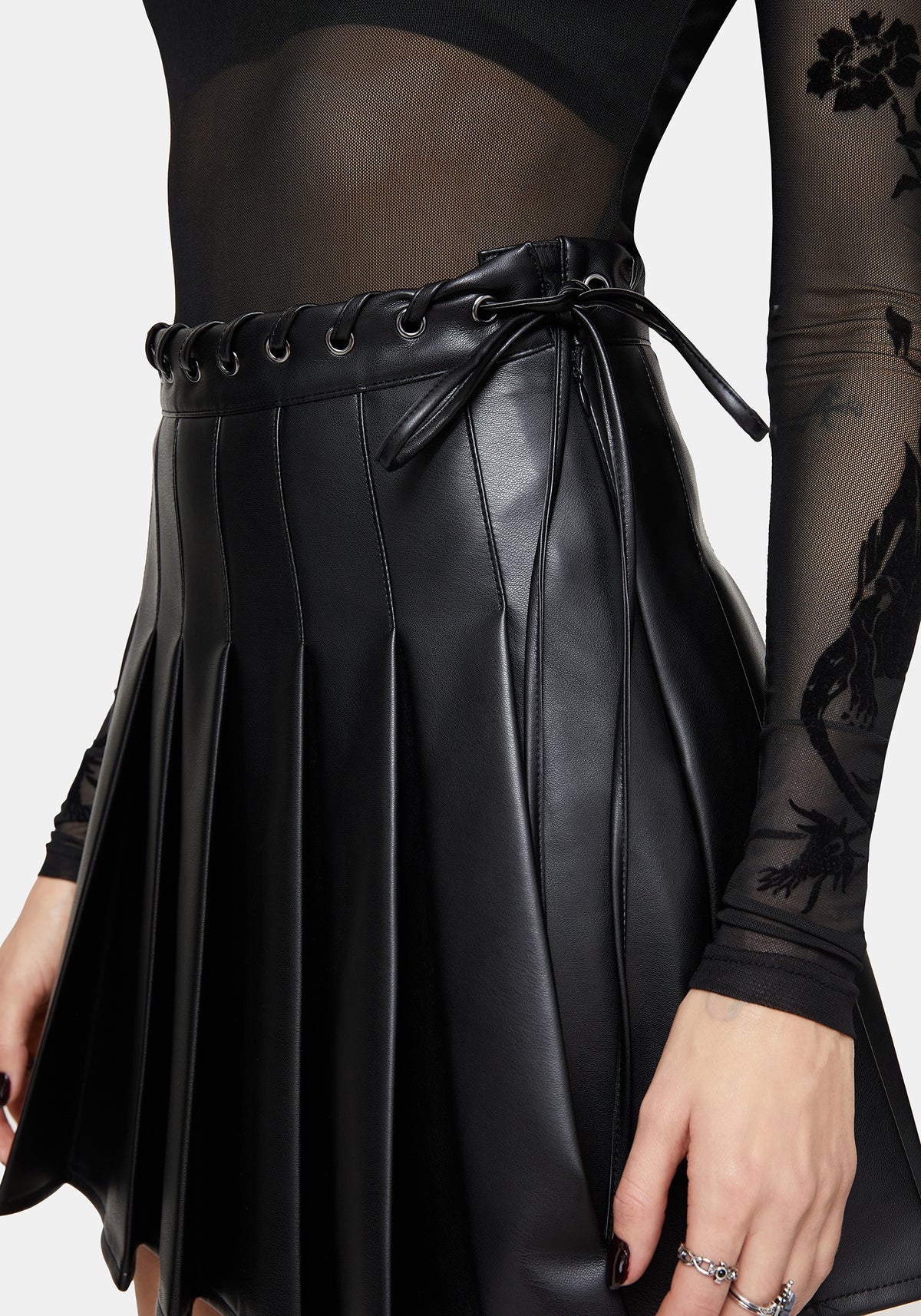Veluna Geflochten Kunstleder Plissiert Skort