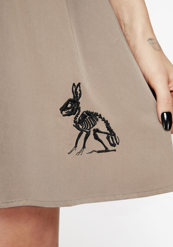 Hester Bestickt Knopf Hoch Mini Kleid