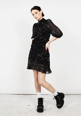Cosmos Hoch Hals Kleid