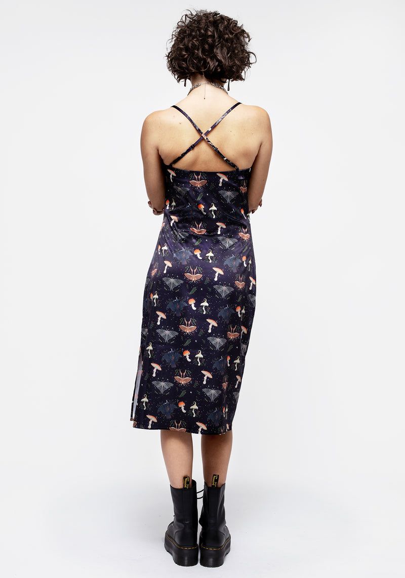 Medeina Druck Cowl Hals Satin Midi Slip Kleid
