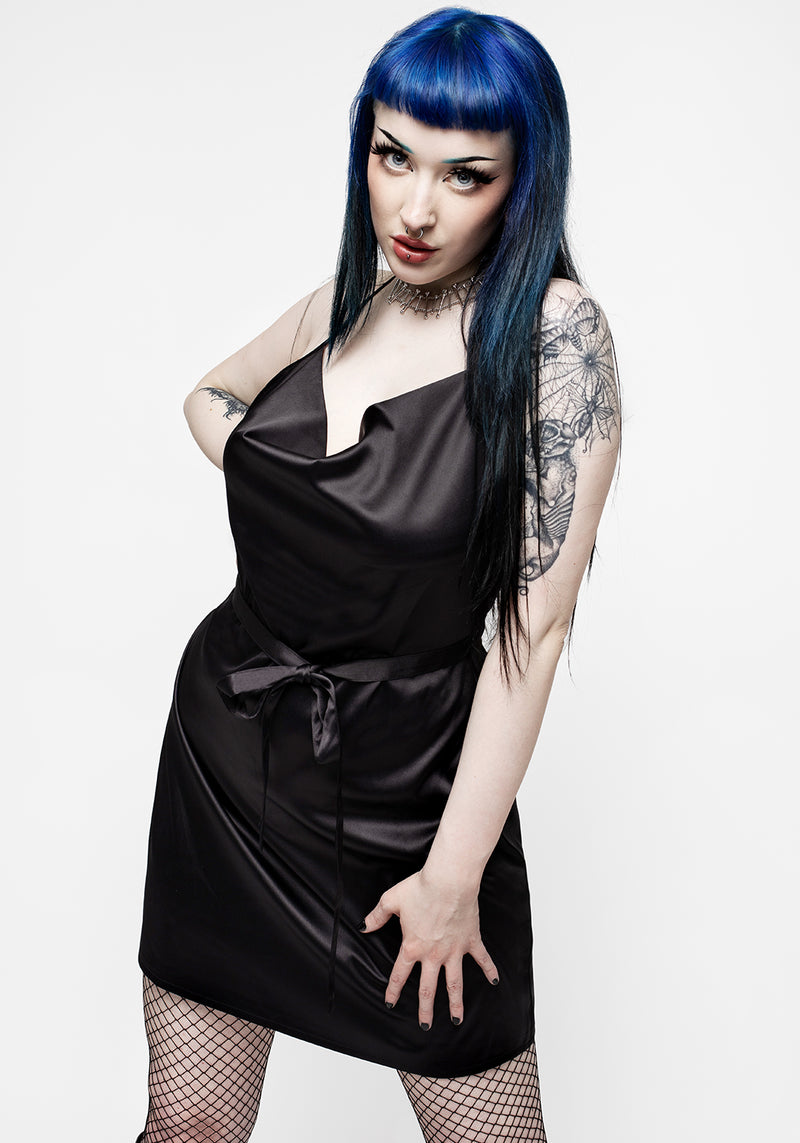 Medeina Cowl Hals Gürtel Satin Mini Kleid - Schwarz