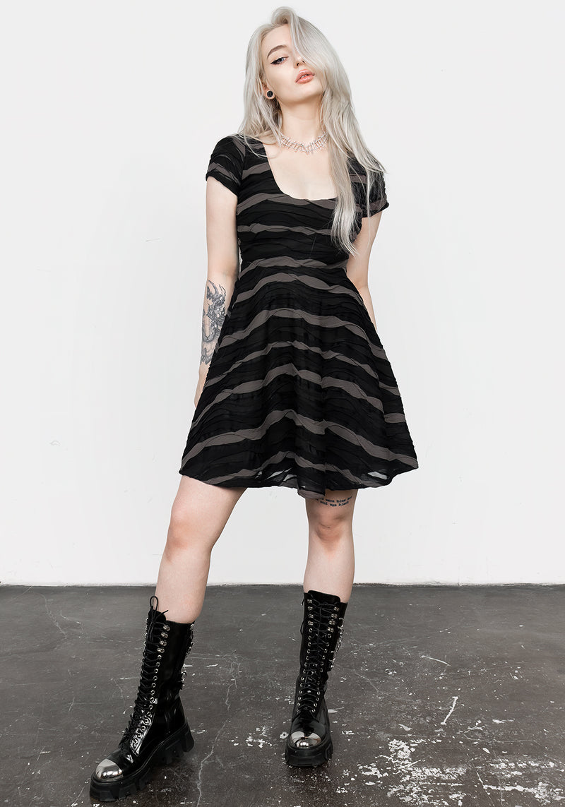 Distortion Kurz Ärmel Mini Skater Kleid