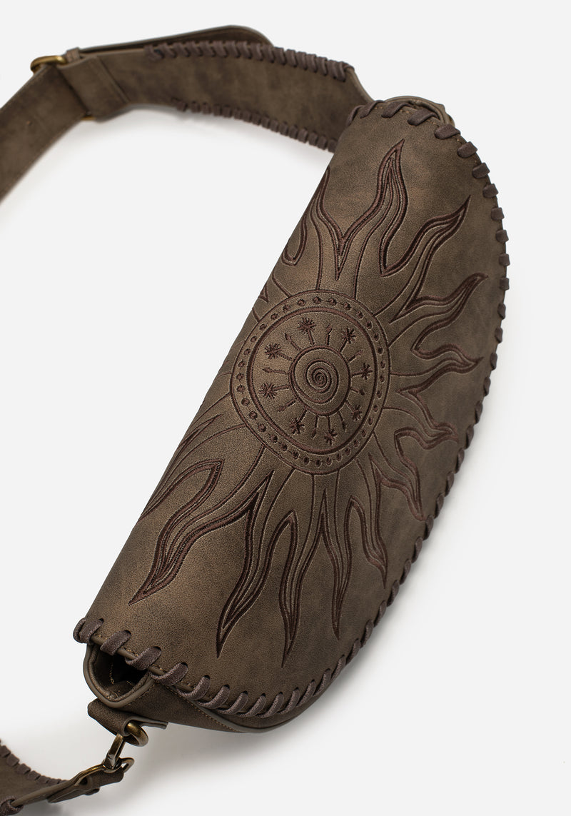 Balor Crescent Crossbody Tasche