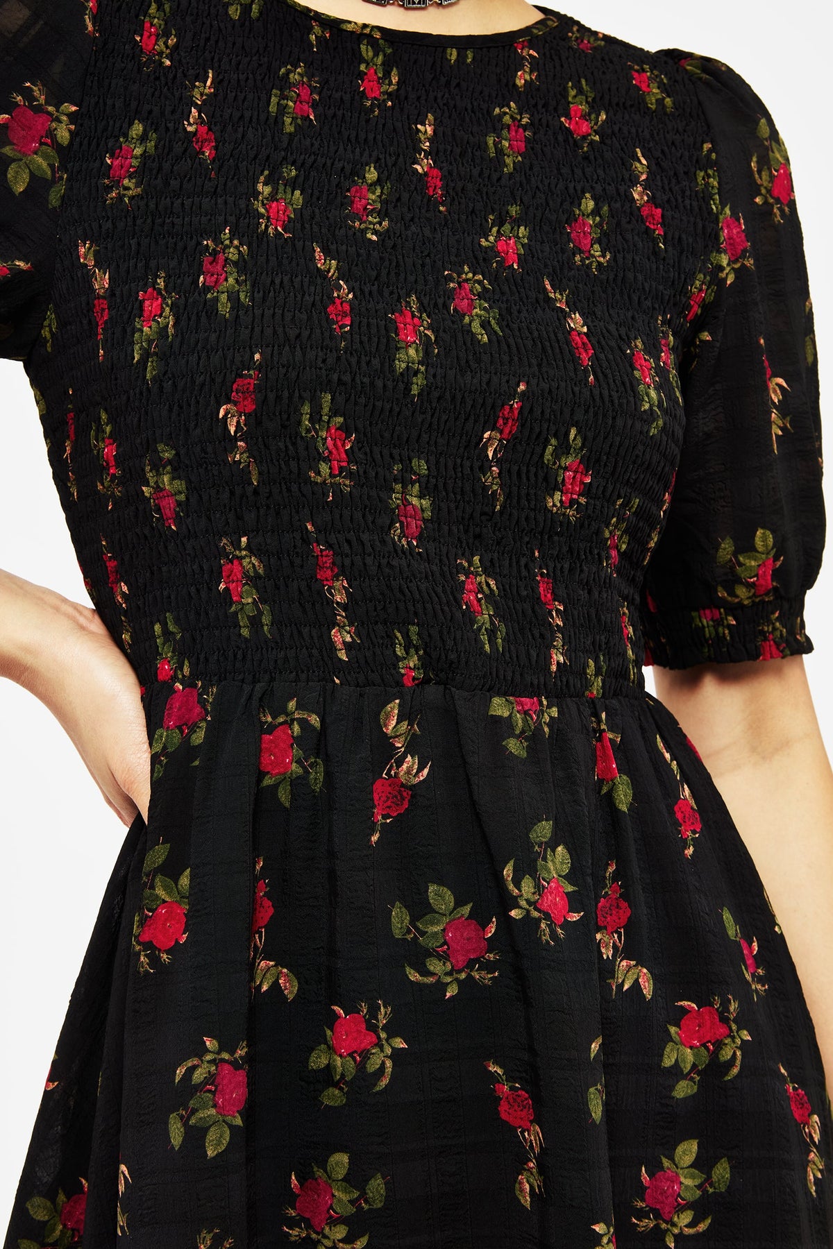 Darcey Blumenmuster Druck Knopf Hoch Mini Kleid