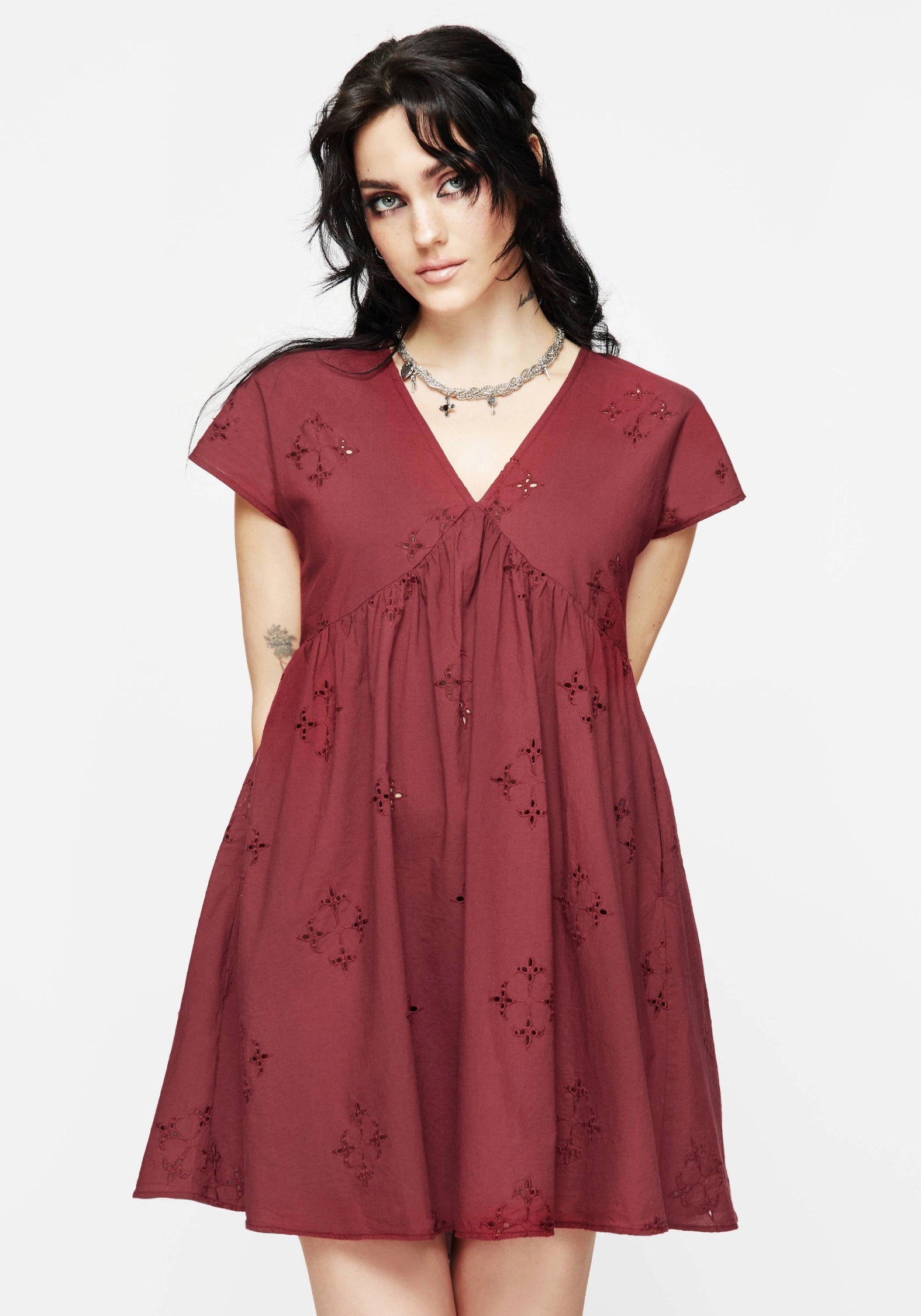 Crux Broderie Baumwolle Rüsche Mini Kleid  Rot