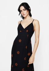 Solstice Bestickt Cami Hanky Saum Midaxi Kleid