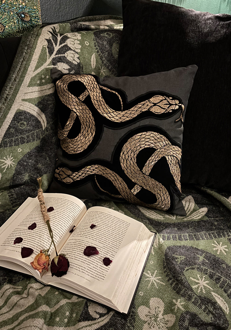 Zarina Schlange Bestickt Velours Throw Kissen
