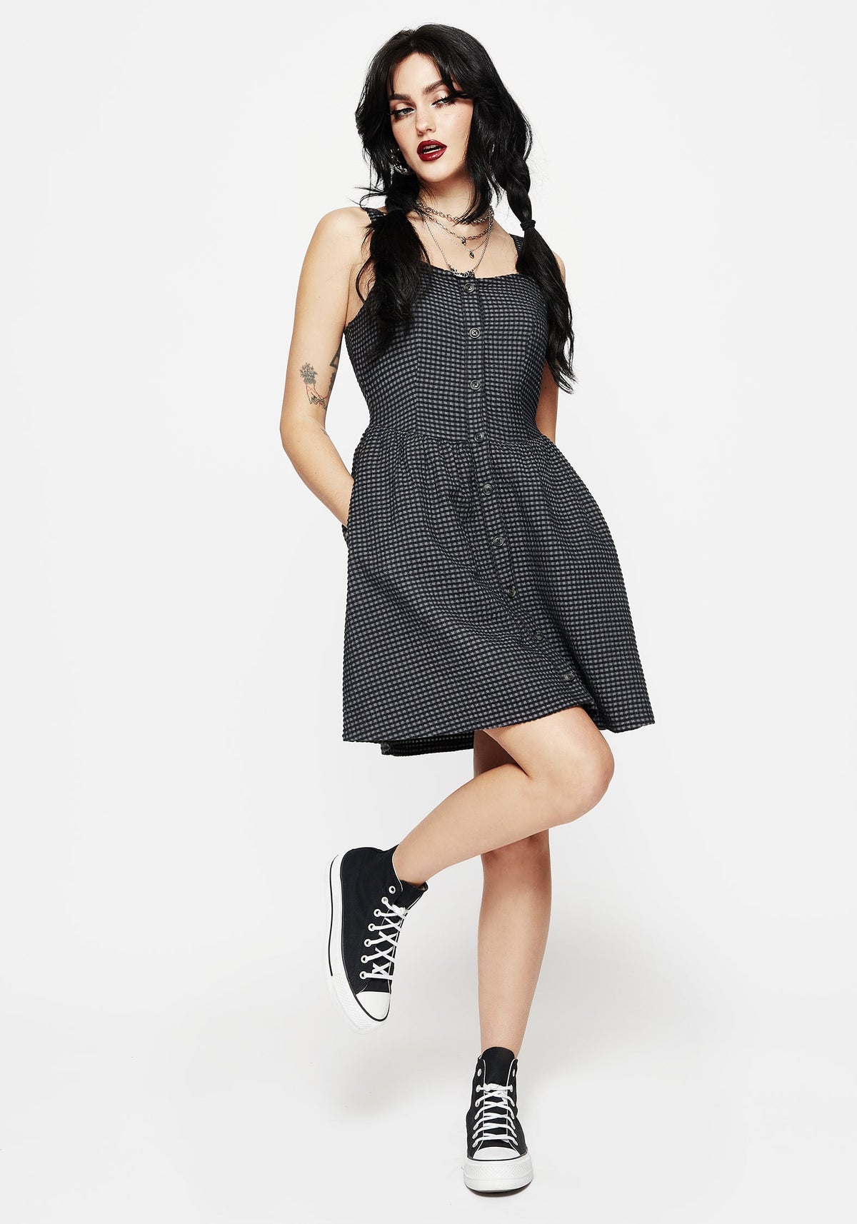 Faythe Baumwolle Prüfen Knopf Hoch Schürze Mini Kleid