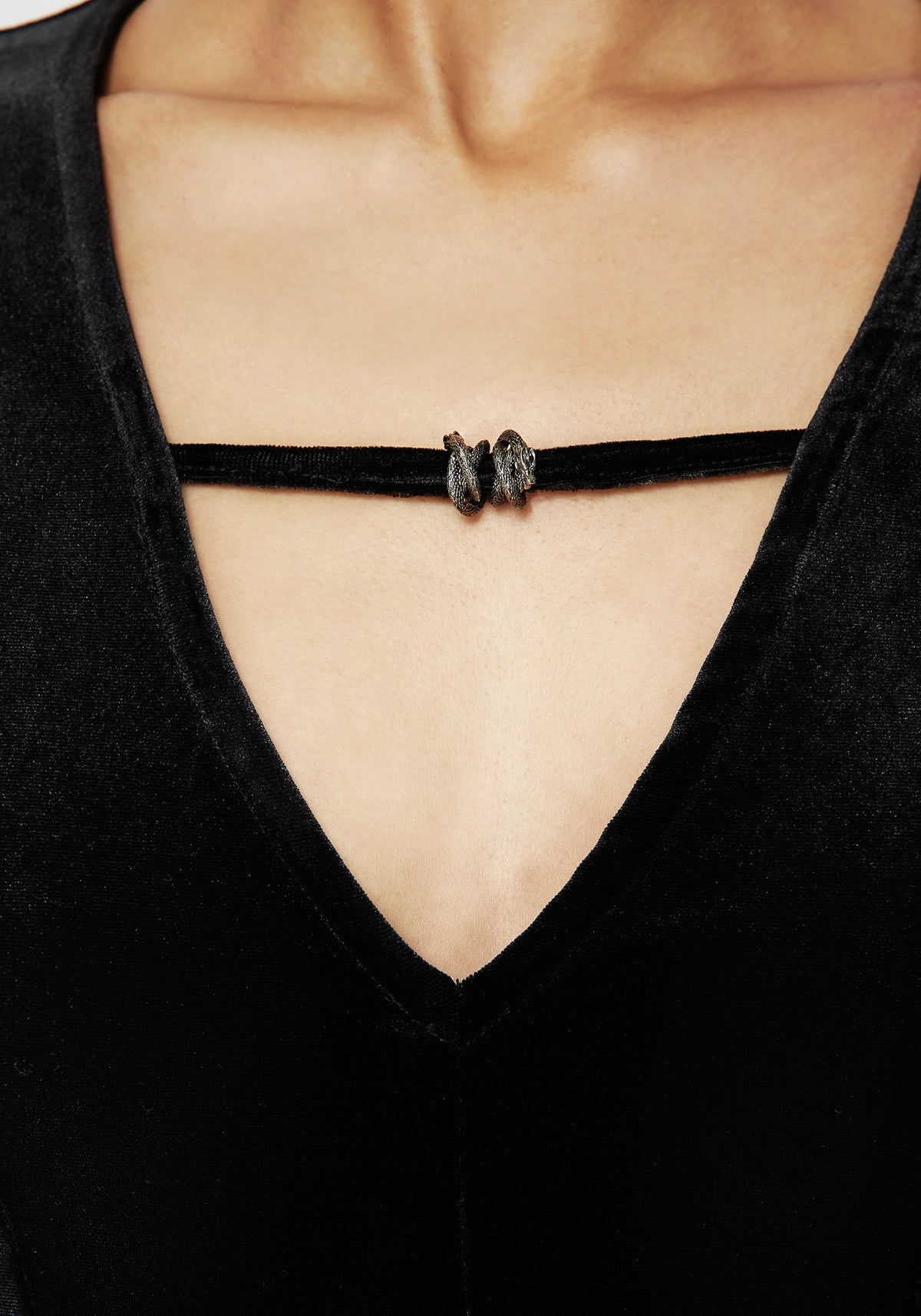 Venin Schlange Anhänger Velours Body