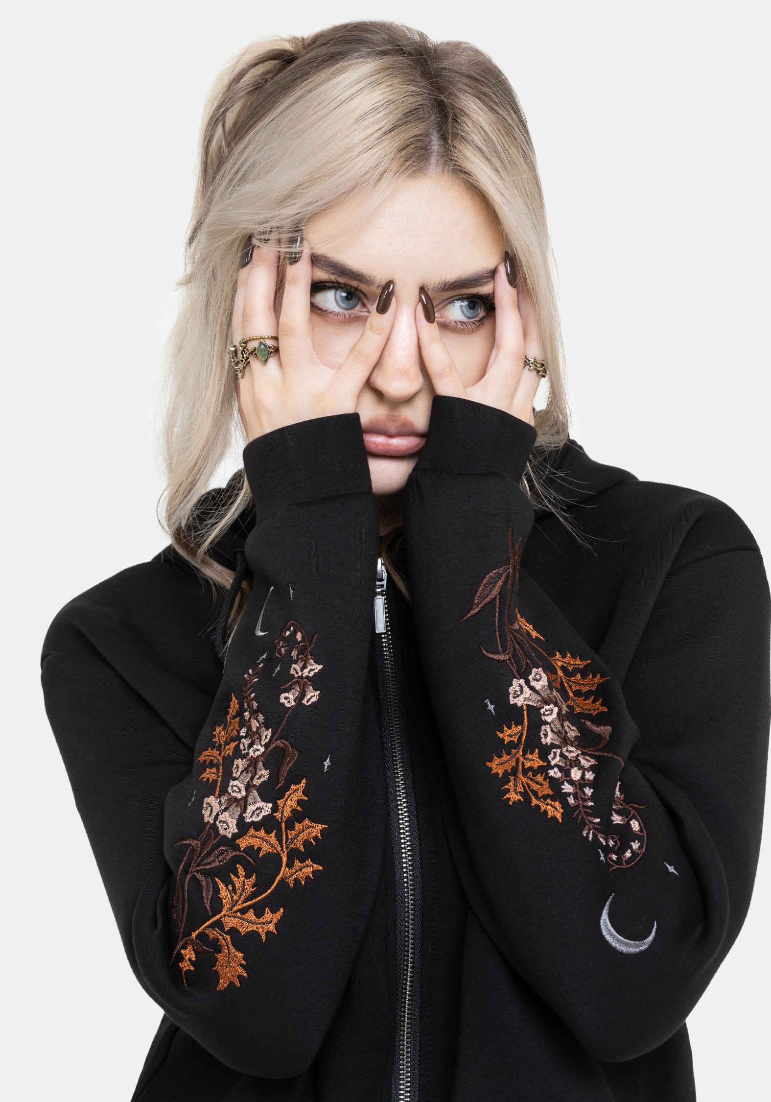 Foxglove Embroidered Zip Up Cropped Hoodie – Disturbia